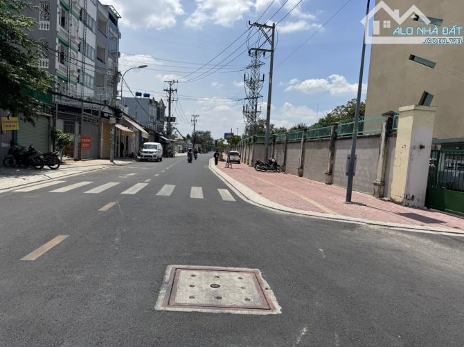 Bán nhà Tân Chánh Hiệp Q12, Xe Cont thông đổ cửa, 20x27, 3 Tầng, SHR, chỉ 2x tỷ - 5