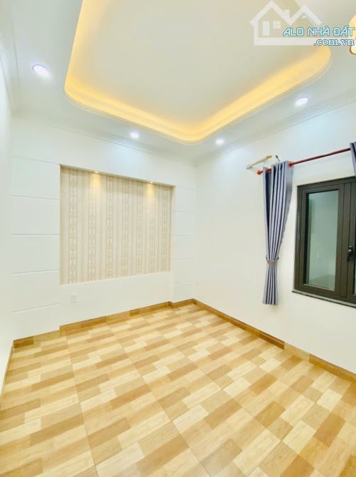 Giảm 800 Triệu Bán Gấp Nhà Góc 2 Mặt Tiền Gần Vincom Dĩ An - 5