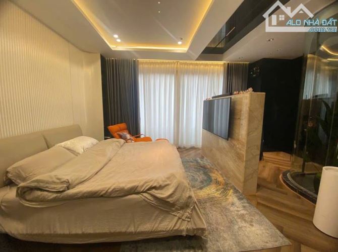 🏘️ Bán Nhà Phố, Ngọc Lâm, TT Long Biên. 50m2, 6 Tầng Thang Máy, 6.4m Mặt Tiền  NHÀ ĐẸP - 6