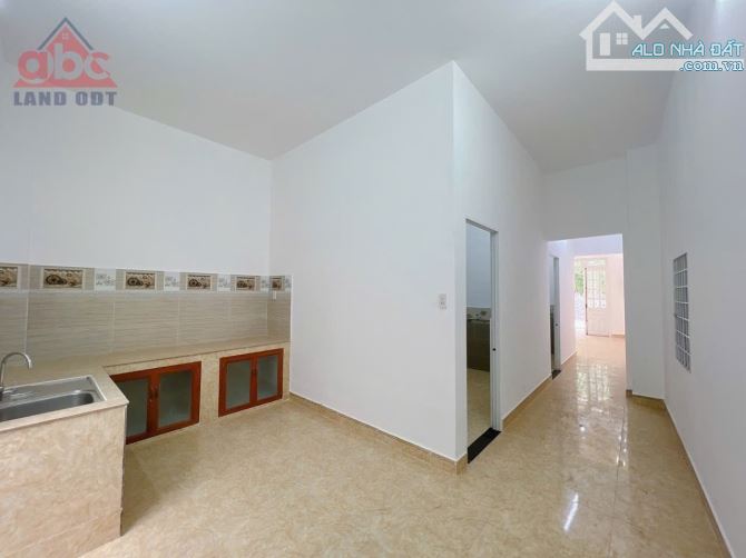 HẠ GIÁ MẠNH ( 3ti2 👉 2tỉ750 )  Bán căn nhà ngay chợ 26 hẻm 2 xe hơi né nhau - 7