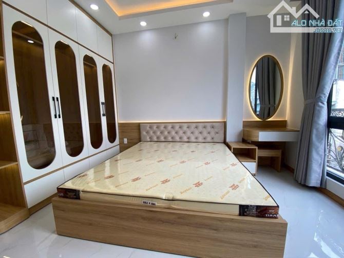 QUẬN 7 BÁN NHÀ XÂY MỚI 2 LẦU GIÁ CHỈ 6.9 TỶ ngay cạnh ngã tư Nguyễn Thị Thập 4x15m - 7