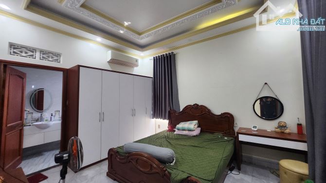 Nhà 2 mt đường 227m2, nhà mới, nội thất gỗ cao cấp. - 7
