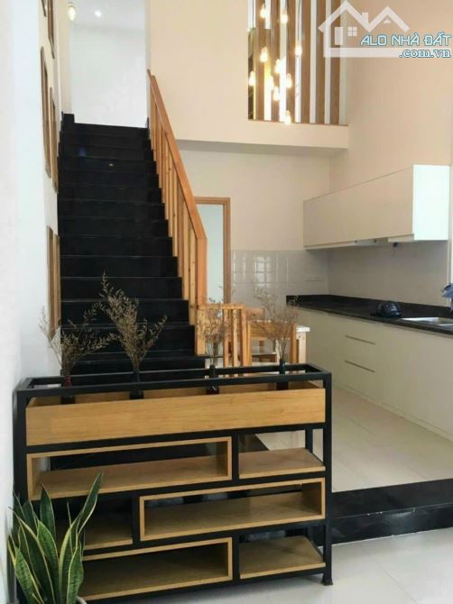 SIÊU PHẨM CỰC HIẾM,NHÀ ĐẸP DTSD 40M NGAY TRƯỜNG ĐH TÀI CHÍNH MARKETING,HẺM XE HƠI THÔNG - 7