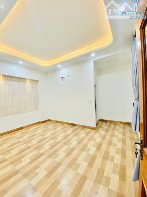 Giảm 800 Triệu Bán Gấp Nhà Góc 2 Mặt Tiền Gần Vincom Dĩ An - 8
