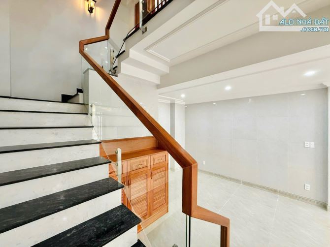 LẠI THÊM 1 CĂN NHÀ GIẢM GIÁ 500TR bán nhanh trong tháng hẻm 380 nguyễn văn khối - 9