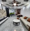 BÁN NHÀ TRUNG KÍNH CẦU GIẤY 9TỶ 40m 5T MT4m NGÕ NÔNG GẦN PHỐ NHÀ ĐẸP Ở NGAY