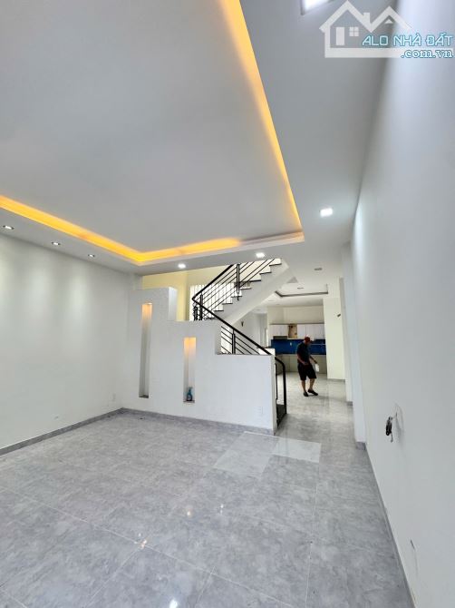 Nhà 1 Trệt 2 Lầu MT Đường Số 3 Ngay Chợ Đo Đạc,Q2 DT:96m2(4,8mx20m) Giá 27,5 Tỷ TL