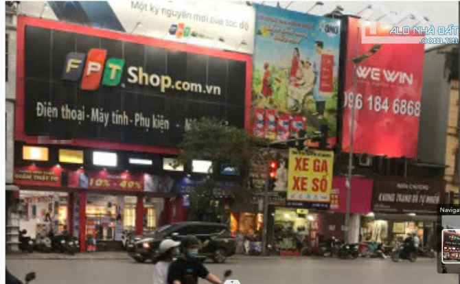 Cho thuê cửa hàng mặt phố mặt tiền rộng Tôn Đức Thắng, Lương Bằng, 200m2,mt15m,giá 100t