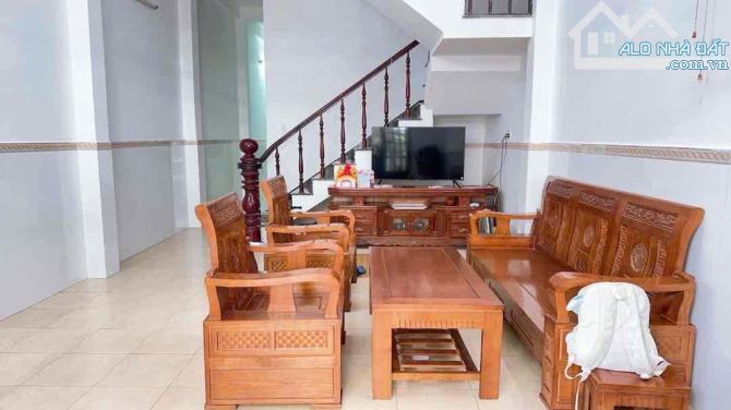 Bán nhà 2 tầng đường Nguyễn Thành Ý gần Lotte Hải Châu. Gọi Tuyết
