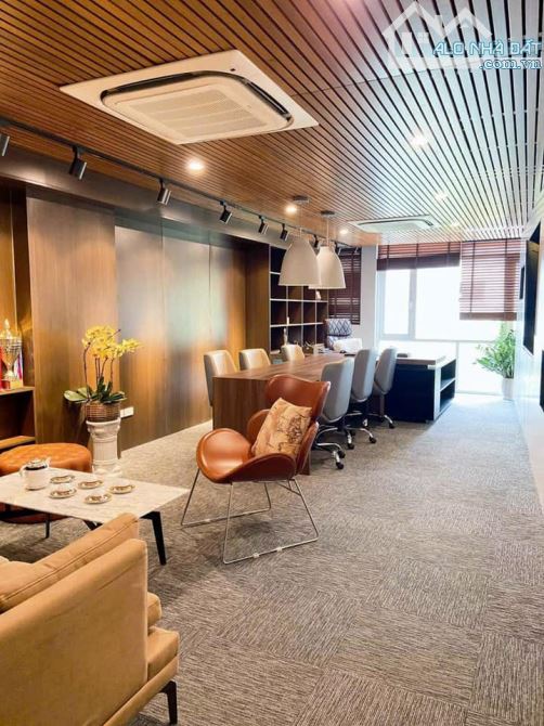 Bán nhà Mặt Phố Phan Chu Trinh, DT 162m x 7 tầng thang máy, mặt tiền 20m, 160 tỷ đồng
