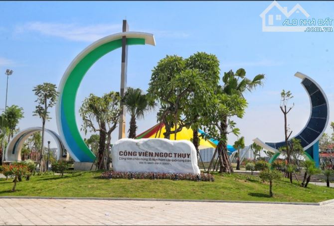 Bán đất Ngọc Thuỵ 330m2, mt15,3m - Ôtô đỗ, gần công viên - Xây ở,phân lô,đầu tư - 150tr/m2