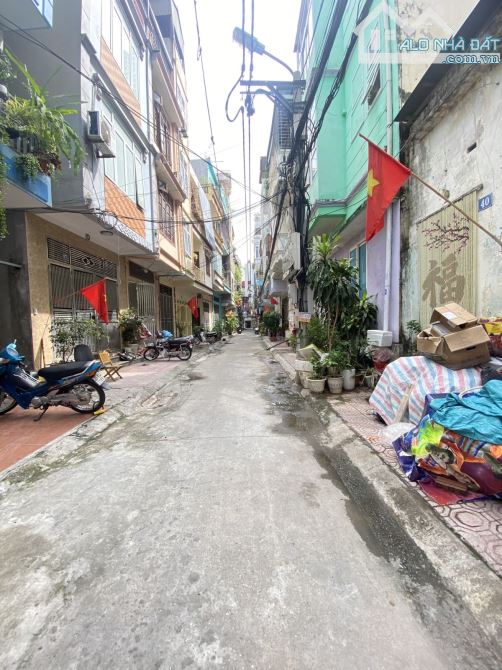 Bán toà CC Mini, phố Phan Chu Trinh, dt 95m2, 7t, giá bán 25 tỷ. Doanh thu 140tr/th.