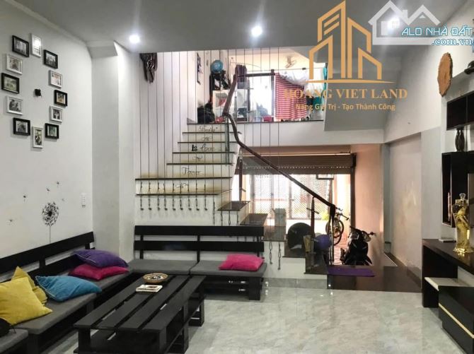BÁN NHÀ MÊ MẶT TIỀN ĐƯỜNG NGANG LÊ THÁNH TÔNG. DT 7,5x23m