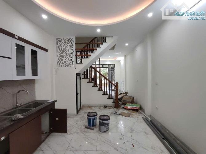 BÁN GÂP NHÀ PHƯỢNG ĐỒNG, NHÀ MỚI, Ô TÔ ĐỖ CỬA, 45M2X3T, MT 4M-NHỈNH 3 TỶ-