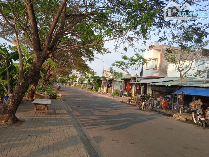 Bán nhanh đất thổ cư đường nhựa 24m khu Nam Sài Gòn Long Hậu