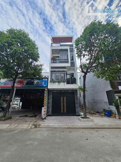 Bán nhà mới 1T2L 4.5x16m hoàn công, đường số 6 KDC Thanh Bình p.Bình Hòa, full nội thất