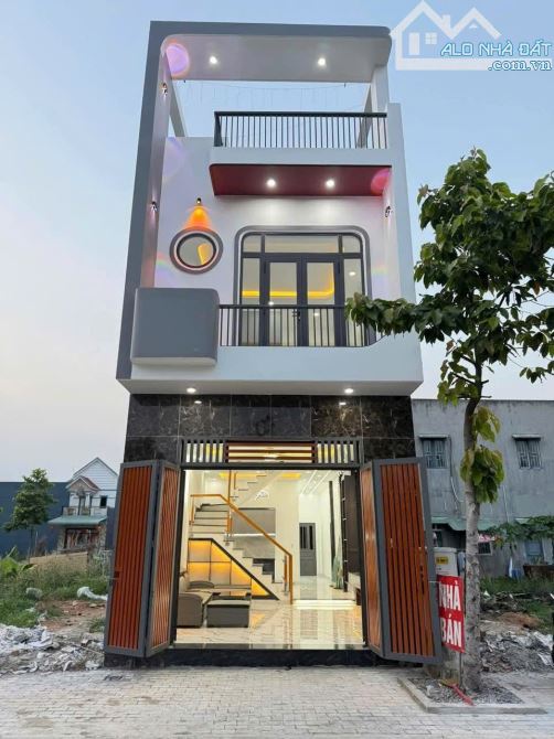 Nhà mới 100% tặng nội thất 100tr