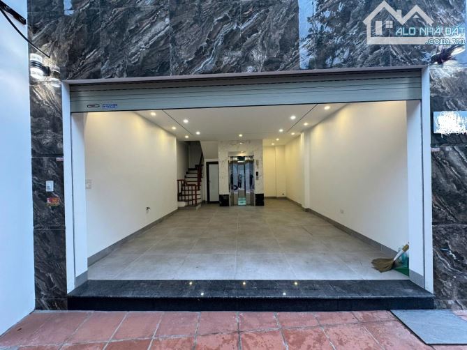 Bán nhà Đàm QUang Trung-Long Biên,Lô Góc,gara,thang may,DT 42m,MT 5m, giá 9,25 tỷ