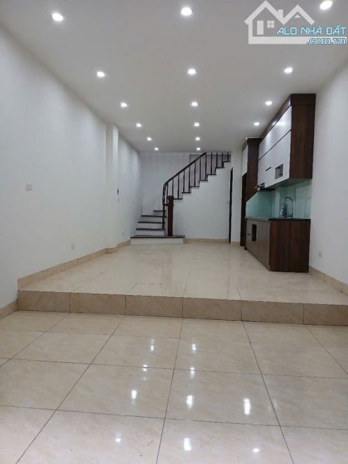 🏡 BÁN NHÀ NGÕ 209 AN DƯƠNG VƯƠNG 6 TẦNG - 44M² - CÁCH Ô TÔ 15M - KHU VỰC PHÁT TRIỂN MẠNH!