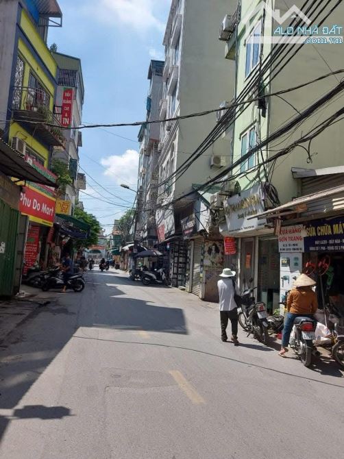 Gấp! Nhà mặt phố Phú Đô 66m² 7 tầng MT 5m. Kinh doanh, Thang Máy,  ô tô tránh chỉ 17 tỷ.