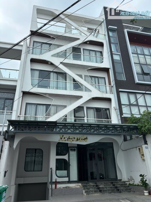 Bán toà căn hộ dịch vụ Nguyễn Gia Trí (D2), P25 Bình Thạnh, DT(8x23 - hầm 5 tầng) - 58 Tỷ