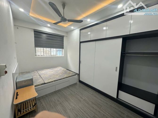 Cho thuê căn hộ chung cư N02 Dịch Vọng, 80m2 2 ngủ đủ đồ mới