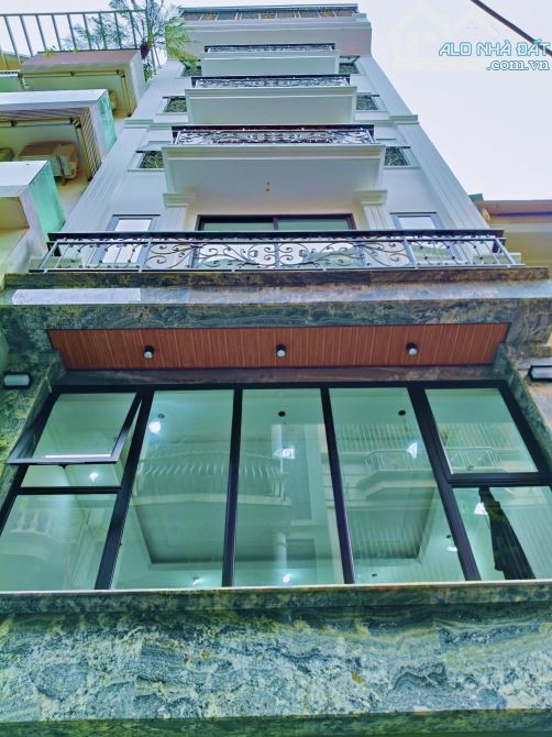 Bán nhà phân lô phố Lê Trọng Tấn, Quận Thanh Xuân, 50m2, 6T Thang Máy, ôtô vào nhà, ở