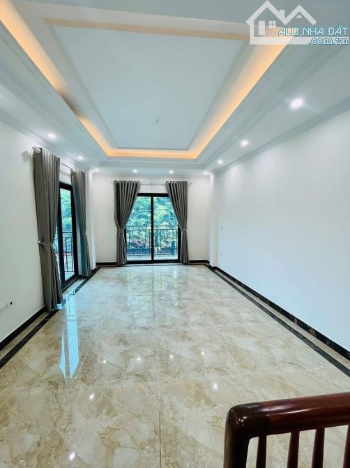 Bán nhà mặt phố Bà triệu kinh doanh các mặt hàng