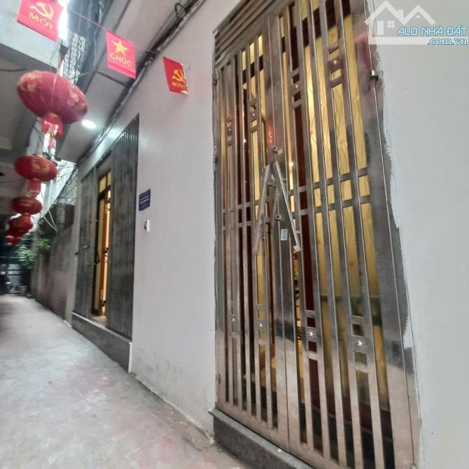 Bán nhà Kim Giang dân xây 30m 5 tầng gầnKĐT Đại Kim gần ô tô tiện ích sẵn giá 6.2 tỷ