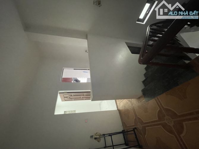 Cầu diễn 65m. 3 tầng. 3 thoáng. Ngõ thông ô tô 7 chỗ quá nhà. 9,5 tỷ