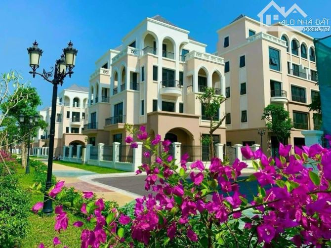 (LÔ GÓC) Bán biệt thự V Wonder City Đan Phượng HD20 02 lô góc 144mx4T MT 18m 35 tỷ