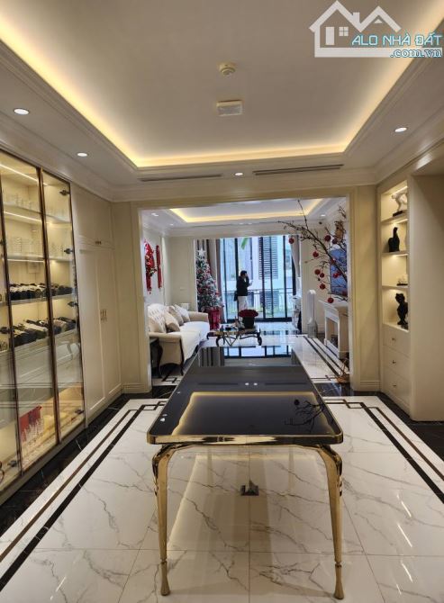 Mặt phố Yên Lạc, Hai Bà Trưng, ôtô tránh, sổ nở hậu, 7T thang máy 100m2 - mt gần 5m.