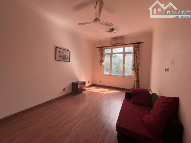 HOÀNG CẦU - THÁI HÀ - 40M2 - TẦNG 2 ĐUA 46M2 - 4 TẦNG - Ô TÔ TRÁNH - KINH DOANH - 15.2 TỶ - 11