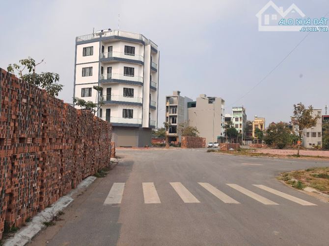 Bán lô đất đức vạn an nhìn Vườn Hoa DT 80m, MT 5m, Hướng TN, Giá 6,3 tỷ - 6