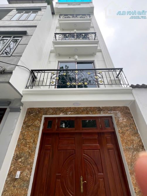 NHÀ 6 TẦNG/37m2- THANG MÁY-FULL NỘI THẤT - Ô TÔ ĐỖ CỔNG-GIÁ 7,8 TỶ - 1