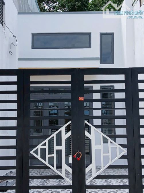 GẦN CỔNG SAU DOANH TRẠI QUÂN ĐỘI, CÓ NHÀ TRỆT LỬNG CHỈ 500 TRIỆU SANG TÊN - 1