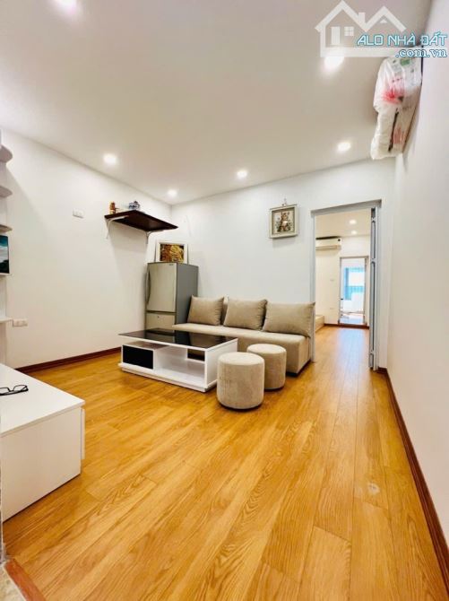 Tập thể Hoàng Ngọc Phách tầng 4 (70m, 3pn,2vs,pk) mới tinh, chỉ việc xách Vali vàoở - 1