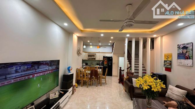 BÁN GẤP NHÀ 4 TẦNG THI TRẤN VĂN ĐIỂN 56m*MT4.4m 15M RA TT HC HUYỆN CHỈ 8.8 TỶ - 1