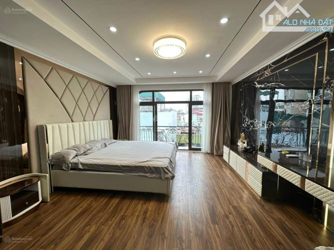 Bán nhà Vũ Ngọc Phan, Đống Đa 55m2 x 5 tầng, Chỉ 12 Tỷ, Nhà Mặt phố, Oto Đỗ Cửa - 1