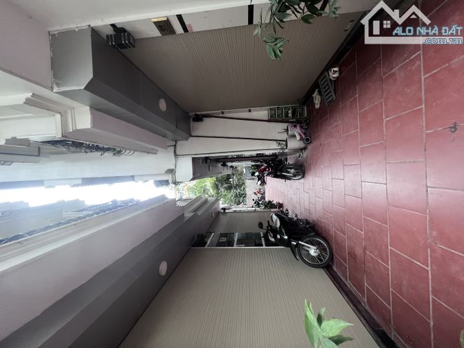 Nhà dân xây 5 tầng mới đẹp ở Văn Quán, Hà Đông,gần BigC, Hồ Gươm Plaza, tiện ích bạt ngàn - 1