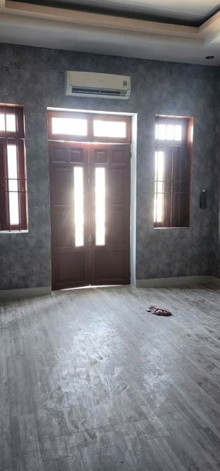 Bán nhà đường Hai Bà Trưng - Tp.Dĩ An. DTSD 180m2. - 1