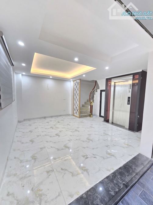 THÁI HÀ - Căn Góc Mới Koong 6 tầng Thang Máy Ô tô đỗ cửa - 1