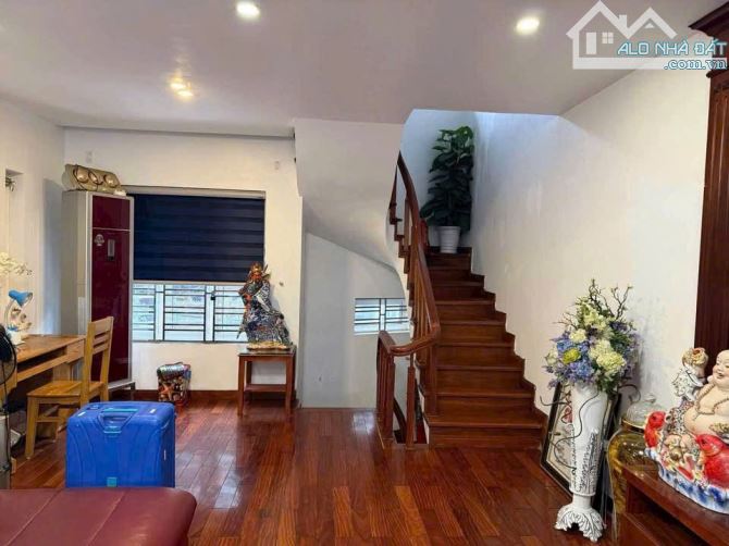 Nhà đường Miếu Hai Xã, phường Dư Hàng Kênh, quận Lê Chân, Hải Phòng - 1