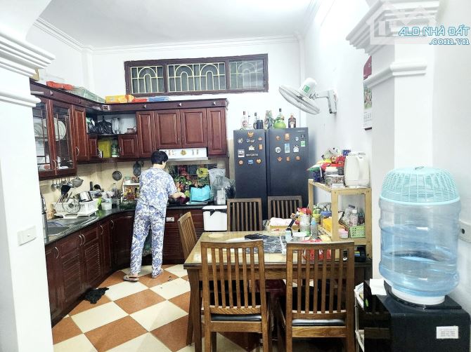 Bán Gấp! Pháo Đài Láng - Đống Đa, nhà đẹp, gần ô tô, 41m2, 5 tầng, 7.5 tỷ - 1