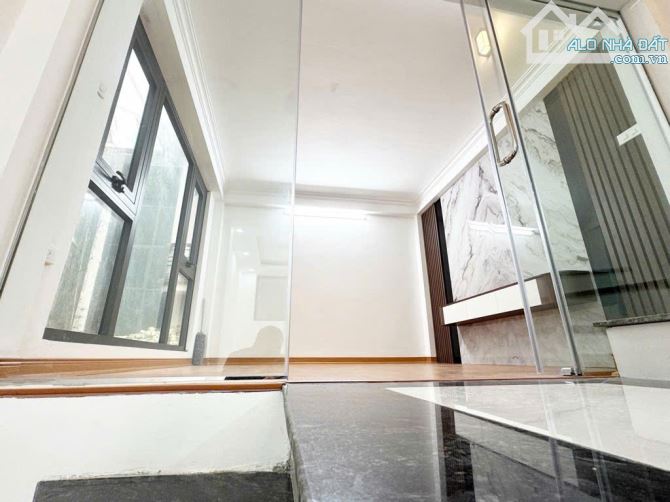 NHÀ NGÕ GIẢI PHÓNG – VỊ TRÍ CỰC ĐẸP - OTO ĐỖ CỬA– 16M RA Ô TÔ TRÁNH - 1