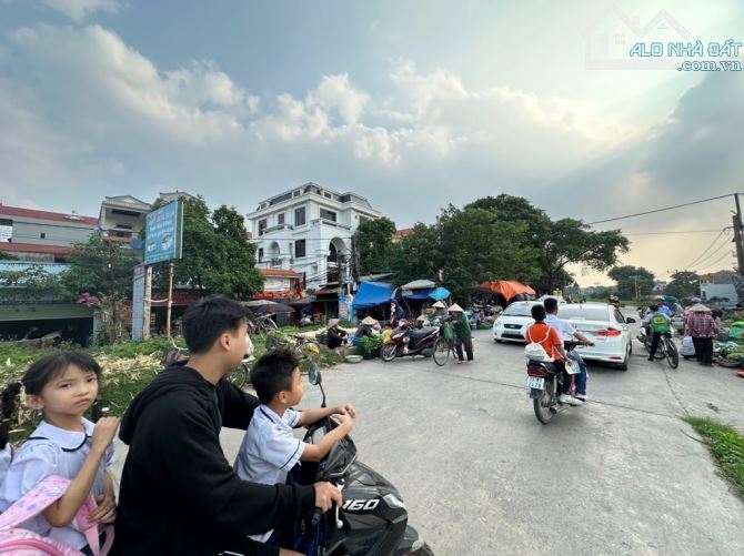 Bán đất đông ngàn đông hội đông anh 52m2 3.9 mặt tiền giá 4.35 tỷ - 1