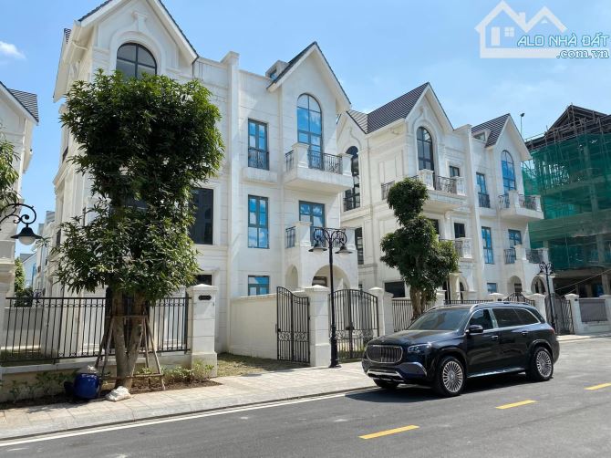 (LÔ GÓC) Bán biệt thự V Wonder City Đan Phượng HD20 02 lô góc 144mx4T MT 18m 35 tỷ - 1
