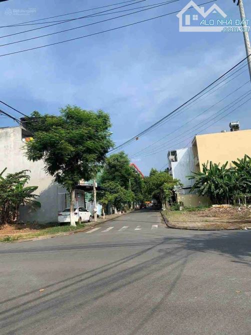 Bán nhanh lô góc 2 mặt tiền đường Trần Quý Khoách, gần biển - 1