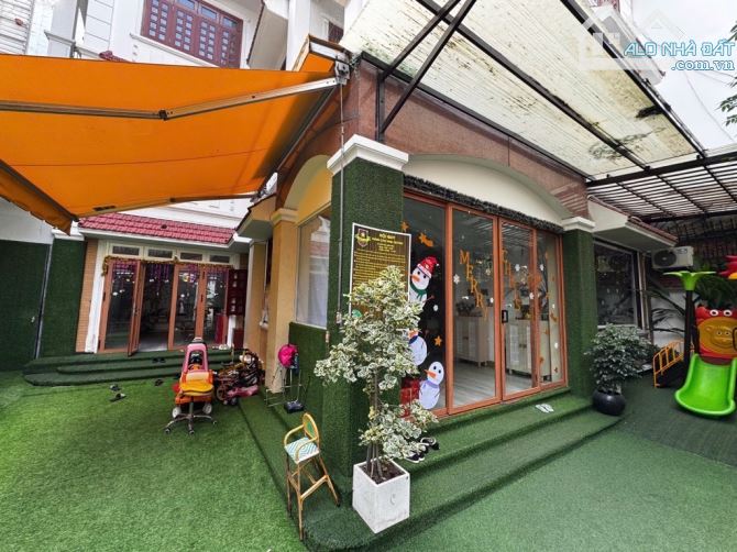 Giảm mạnh 12 tỷ cho căn Biệt thự 240m2, hiếm có nhà bán, khu VIP bậc nhất sân bay - 3