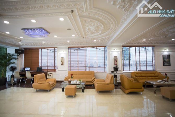 BÁN KHÁCH SẠN 60 PHÒNG- MT NGUYỄN TRÃI, QUẬN 1- DT: 12X20- 1 HẦM+10 TẦNG- 245 TỶ - 1